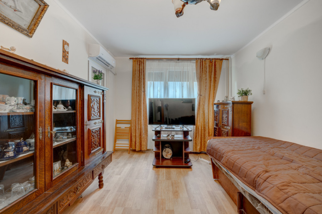 TITAN – AUCHAN, APARTAMENT 2 CAMERE, ETAJ 2/8, 45 MP TOTAL