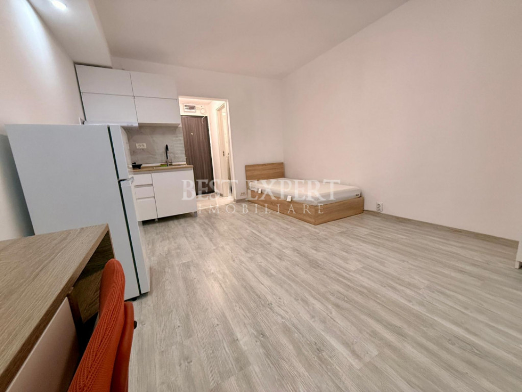 2 Camere de inchiriat complet mobilat si cu Parcare acoperi