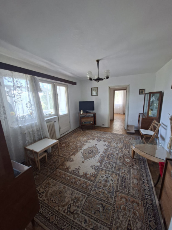 Apartament 2 camere semidecomandat, 49.10 mp, zona Piața Va