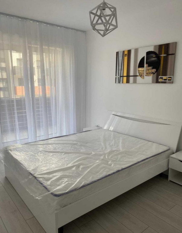 Apartament 2,5 camere, mobilat/utilat - zona Avantgarden ...