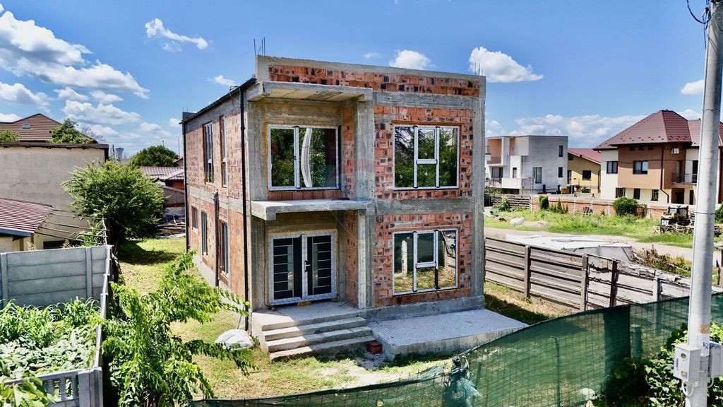 Casă la rosu P+1 de vânzare în Chitila | 5 camere | 40...