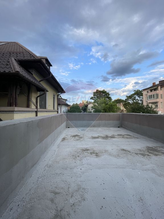 Vila in curs de renovare, teren 370mp, retras | adiacent ...
