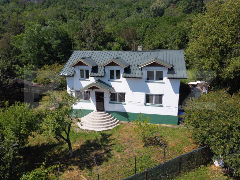 Casa de vanzare, 128 mp, satul Măgura