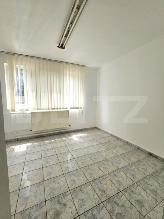 Bloc de Garsoniere, 44 apartamente, Complex Studentesc