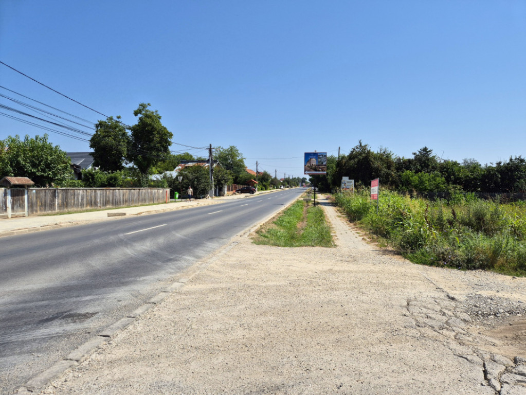 Teren 1.570mp la strada principală, dublă deschidere, Ciof