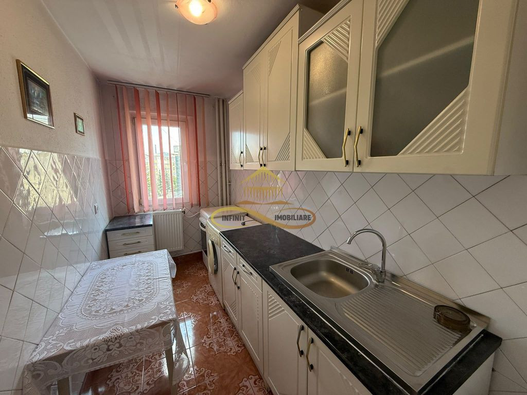 Apartament 3 camere decomandate, 73 mp, Narciselor 6, Bacau