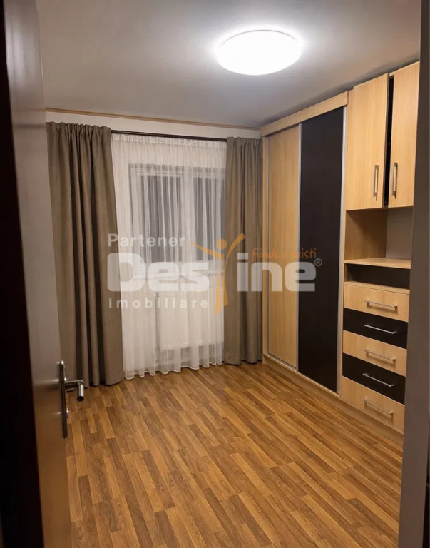 Apartament de vanzare mobilat si utilat