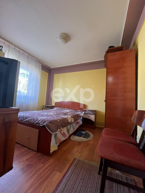 Vanzare 2 camere central etaj 3 mobilat+utilat Gaesti