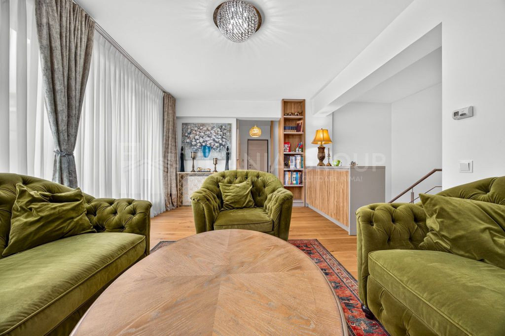 PENTHOUSE SUPERB 4 camere, 100 mp utili, parcare + boxa M...