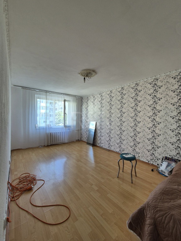 3 camere bloc 1980 - Bvd Basarabia Arena Nationala