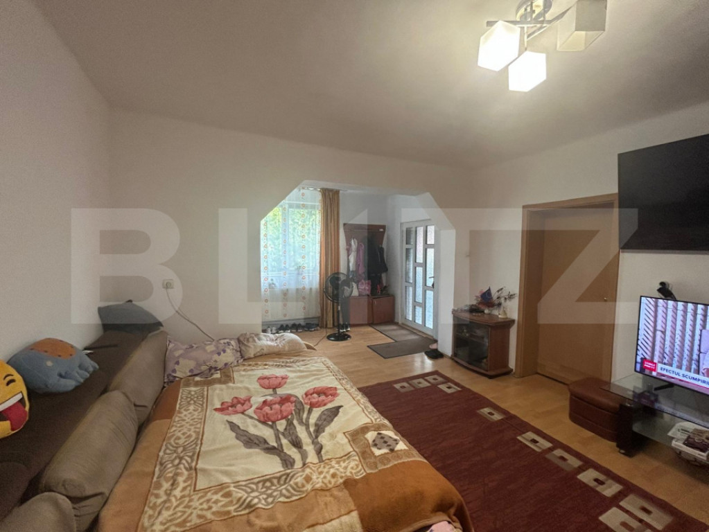 Casă spațioasă 2 camere, parcare, curte interioară, zona