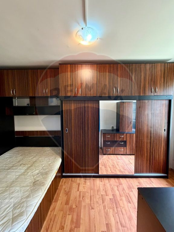 Apartament cu 2 camere în Lipova - zona Centrală