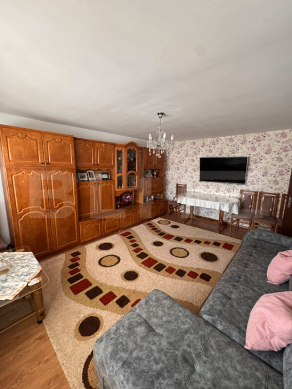 Apartament 2 camere, decomandat, Obcini