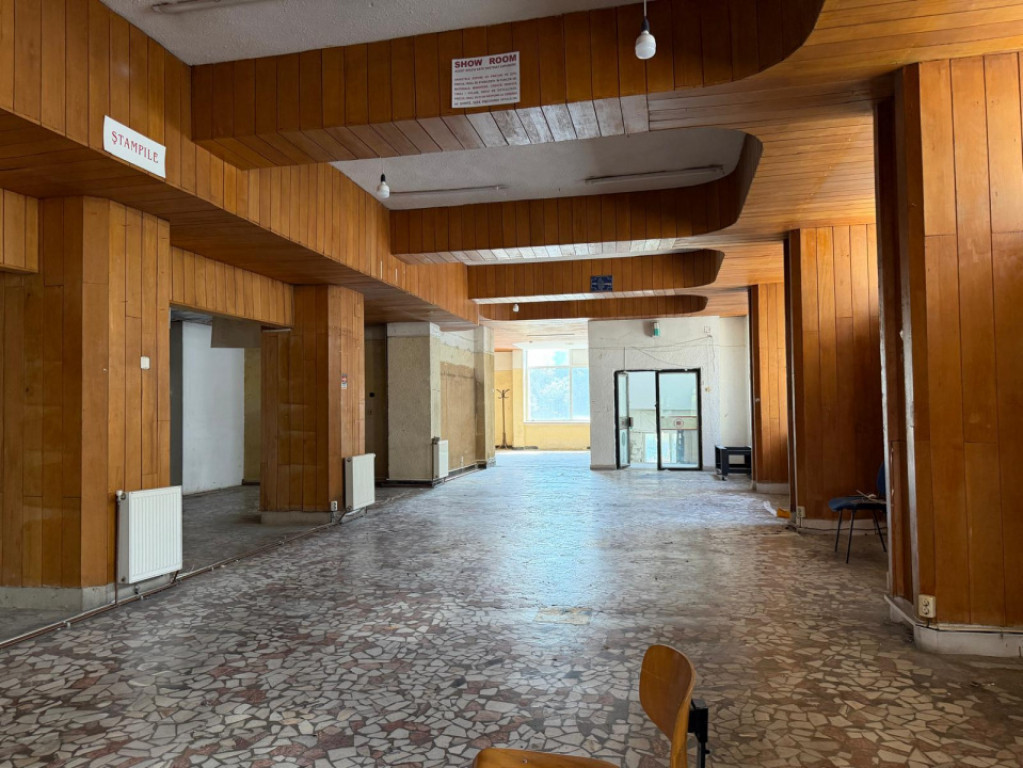 Spatiu comercial de inchiriat, 260 mp, Centru