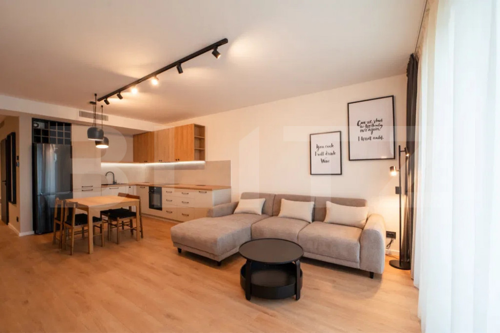 Apartament 2 camere, lux, parcare, zona Semicentrala