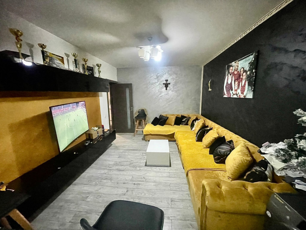 Apartament 4 camere, 71 mp, zona Centrala