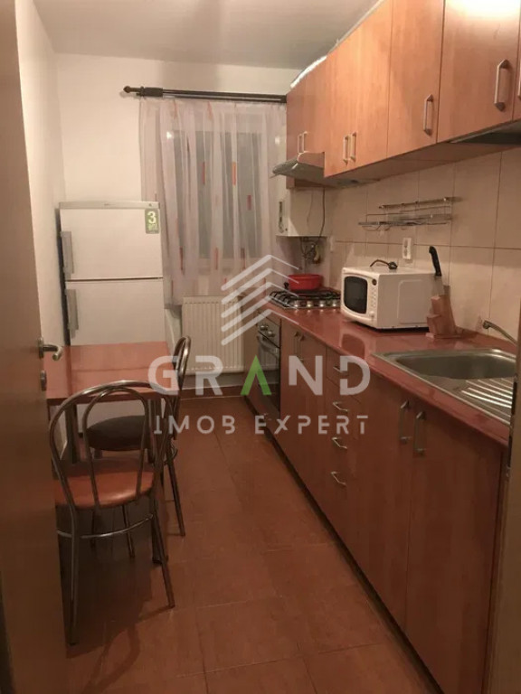 Calea Turzii : Apartament 1 Camera | Decomandat | Balcon | E