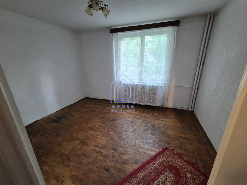 Apartament cu 3 camere - ultracentral