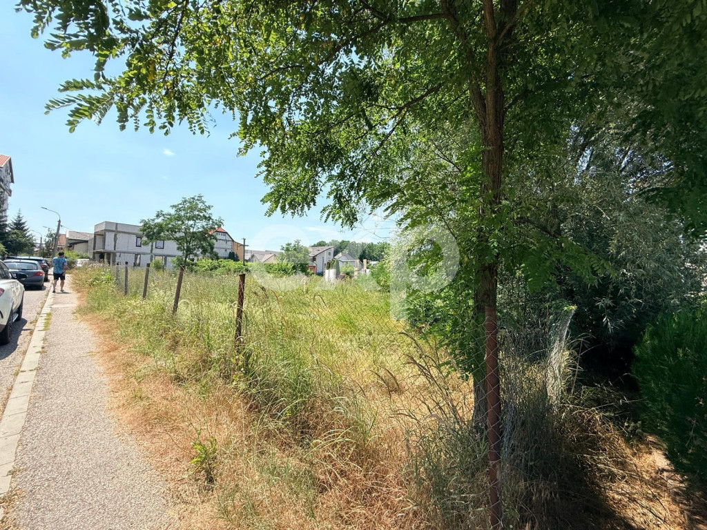 Teren de vânzare – Str. Izvorului, Pitești, zona Stadion