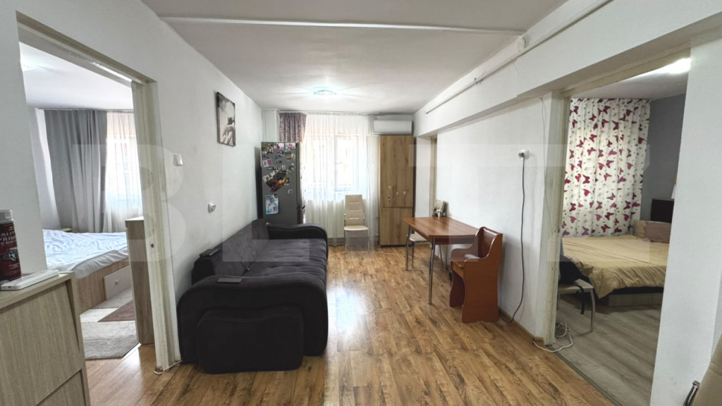 Apartament cu 2 camere, 51 mp, etaj intermediar, zona Mercur