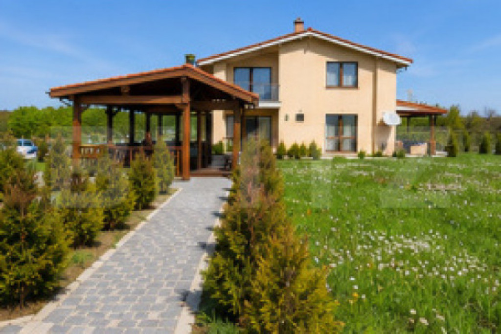 Casă 3 dormitoare, 356 mp, Comuna Beclean, Brașov