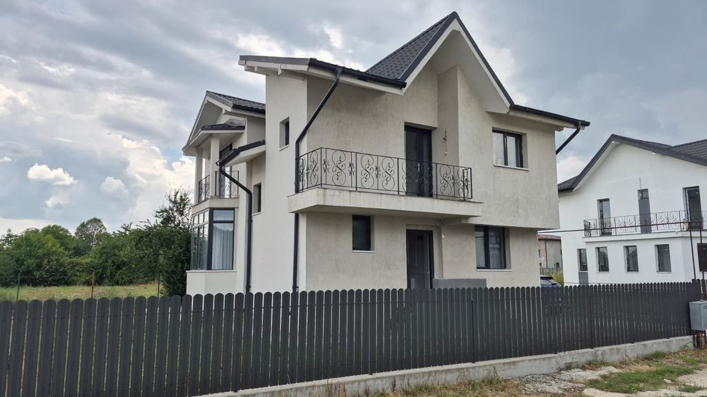 Casă P+1 + Pod - Snagov – vedere la pădure, teren 360 mp