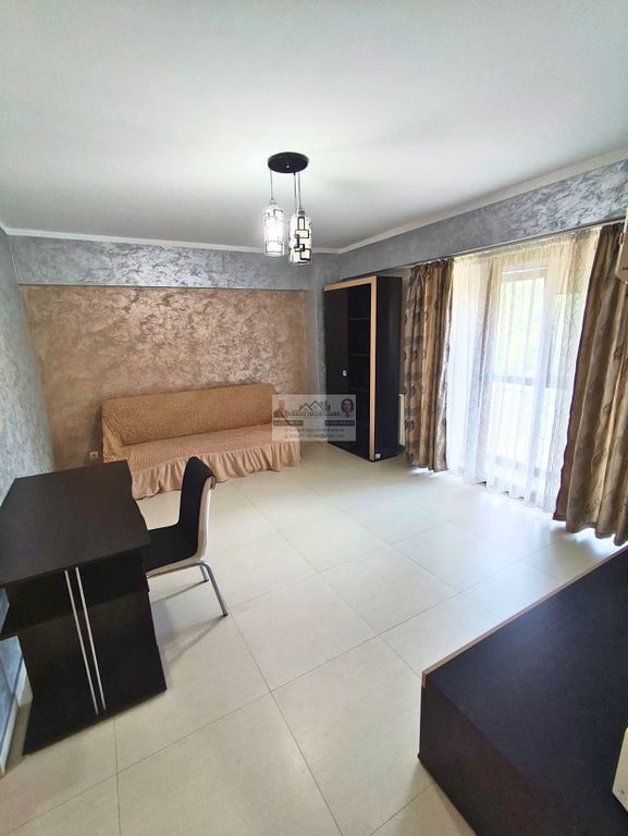 Apartament 2 camere, mobilat și utilat, zonă centrală ...