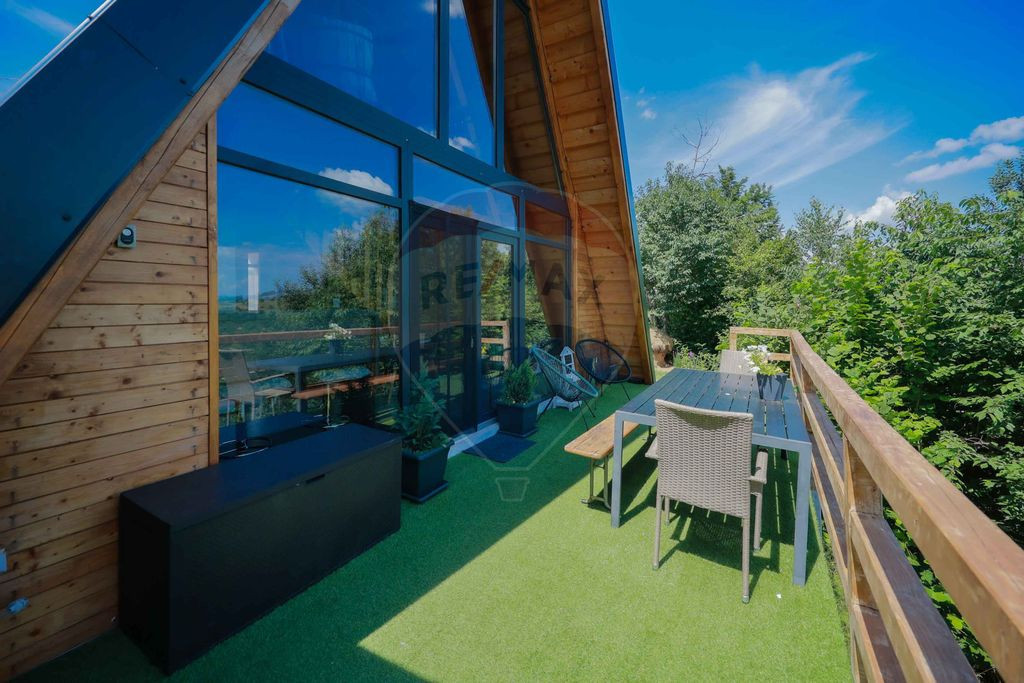Cabană A-frame, Damiș, Bratca, Afacere la cheie De Vân...