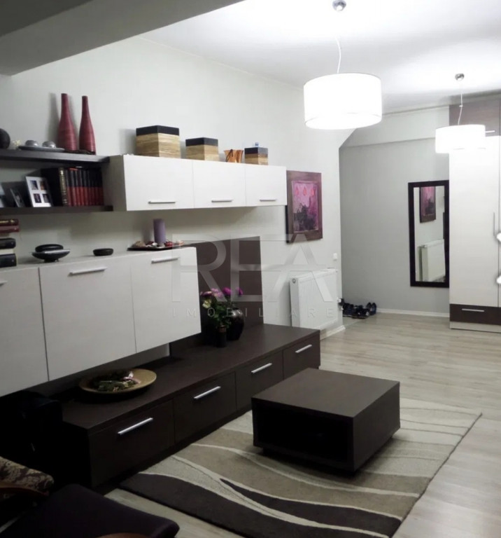 3 camere de închiriat, Apărătorii Patriei | 85 mp | Parc