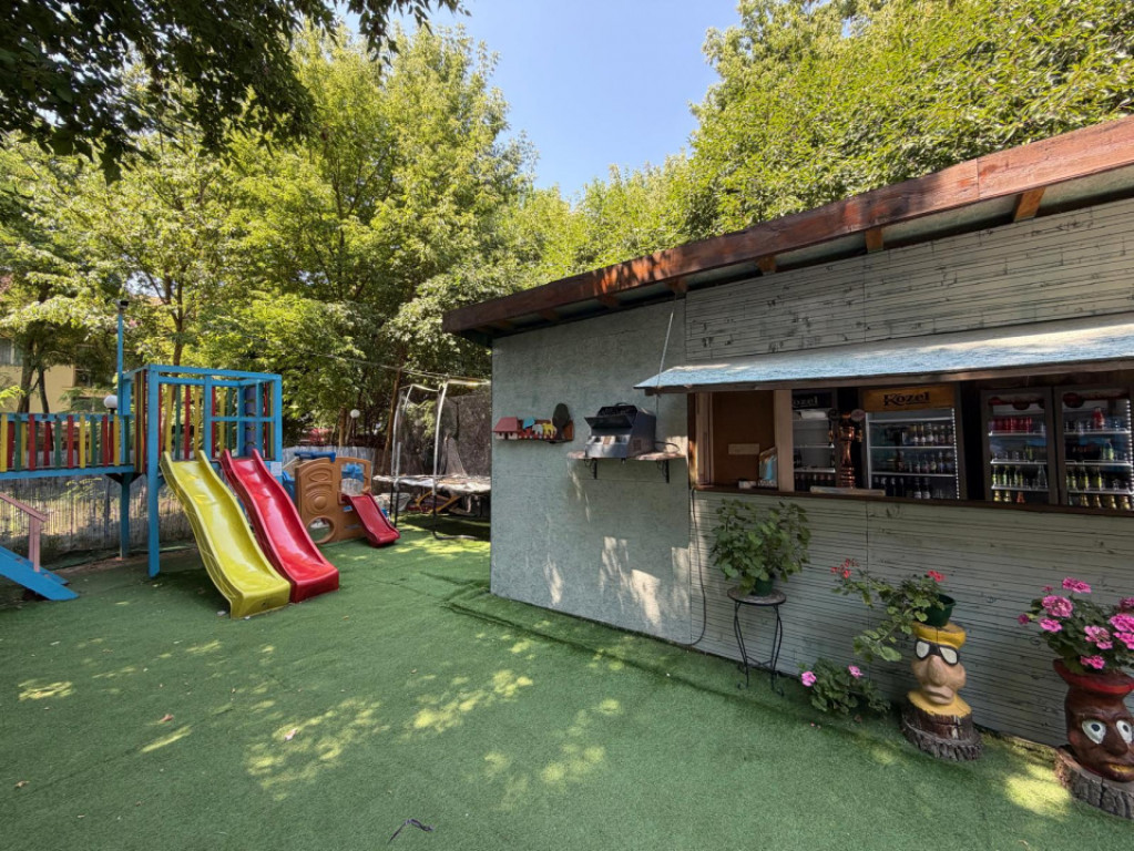 Afacere la cheie: Loc de joacă + Fast Food, chirie avantajo