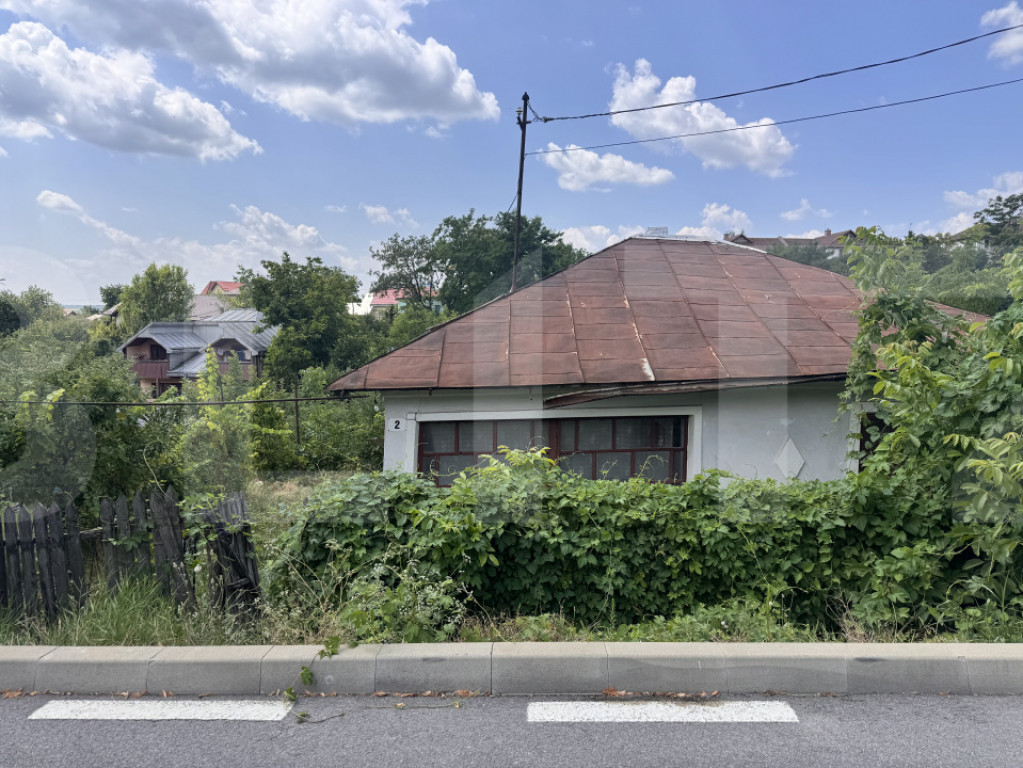 Teren cu potențial de construire | 648 mp | Stradă asfalta