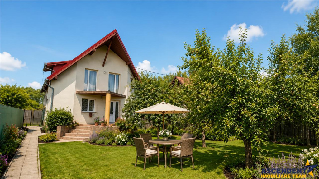 Casa cu 6 camere, 600 mp teren, pomi fructiferi, toate utili