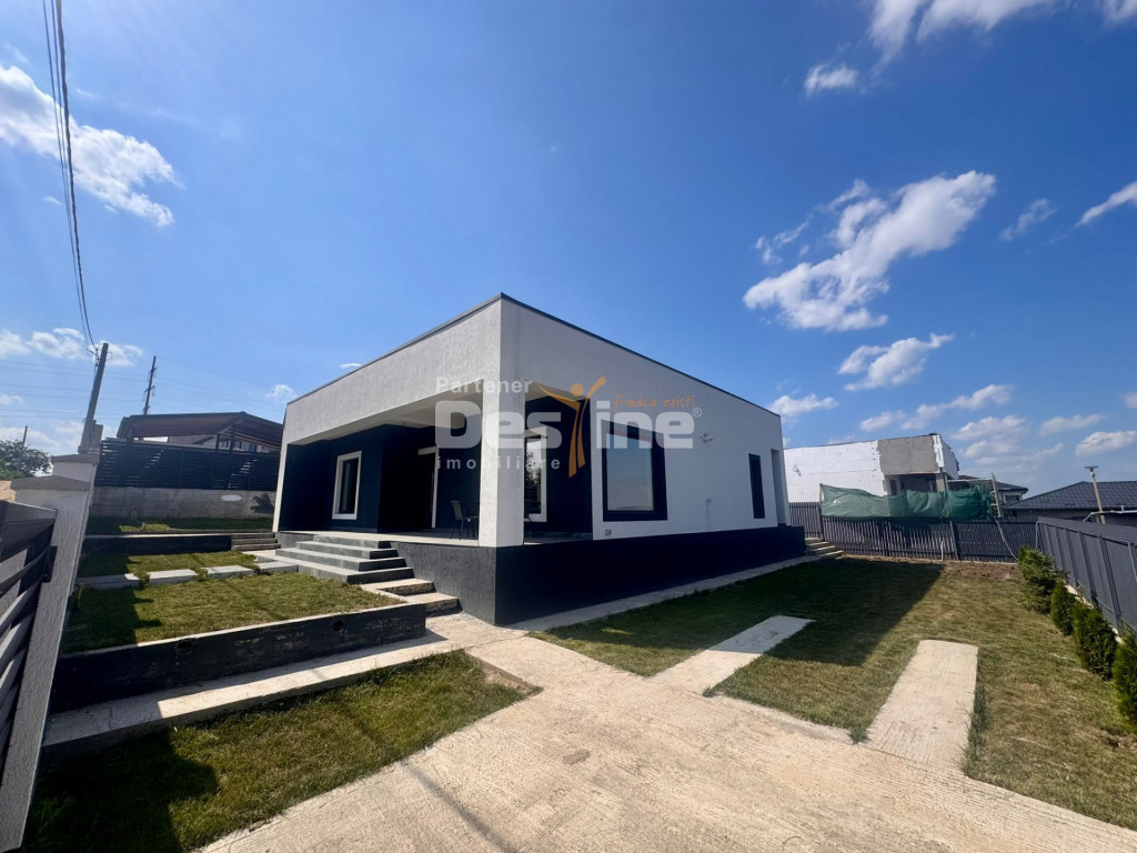 Casa individuala cu 4 camere, 2 bai - zona Cartier