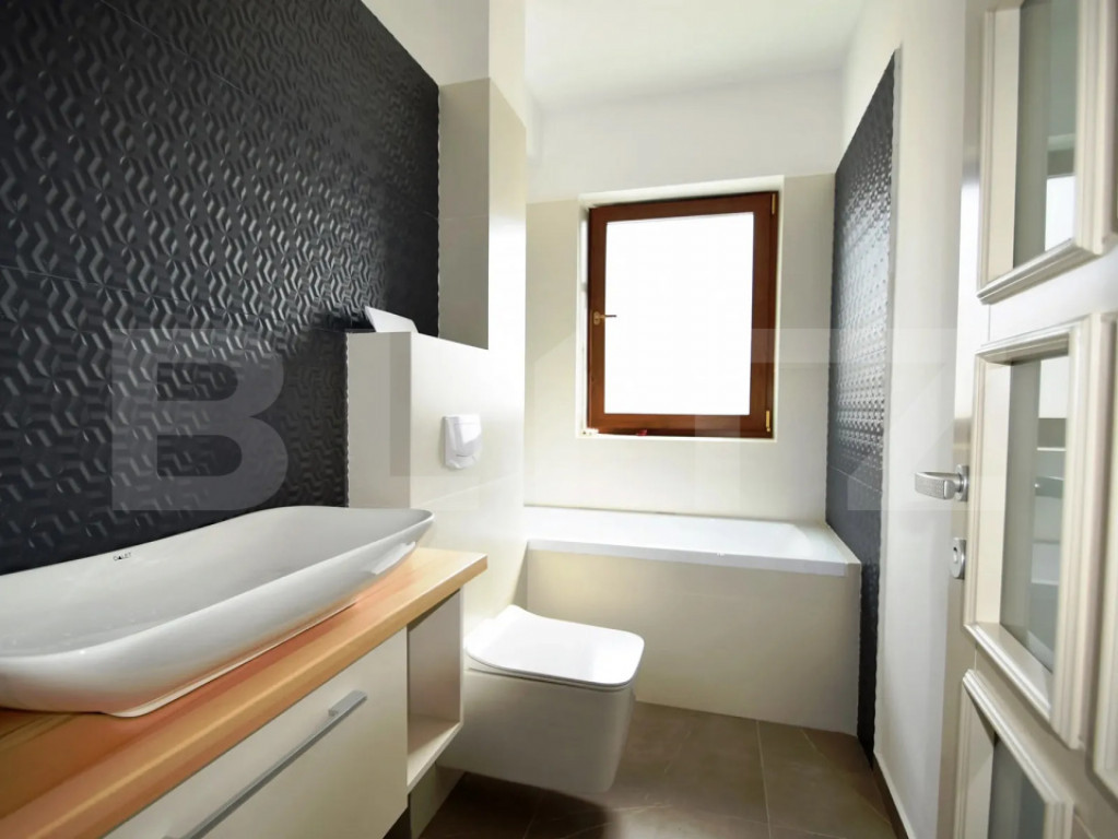 Apartament 3 camere, 73.45 mp, zona Galata