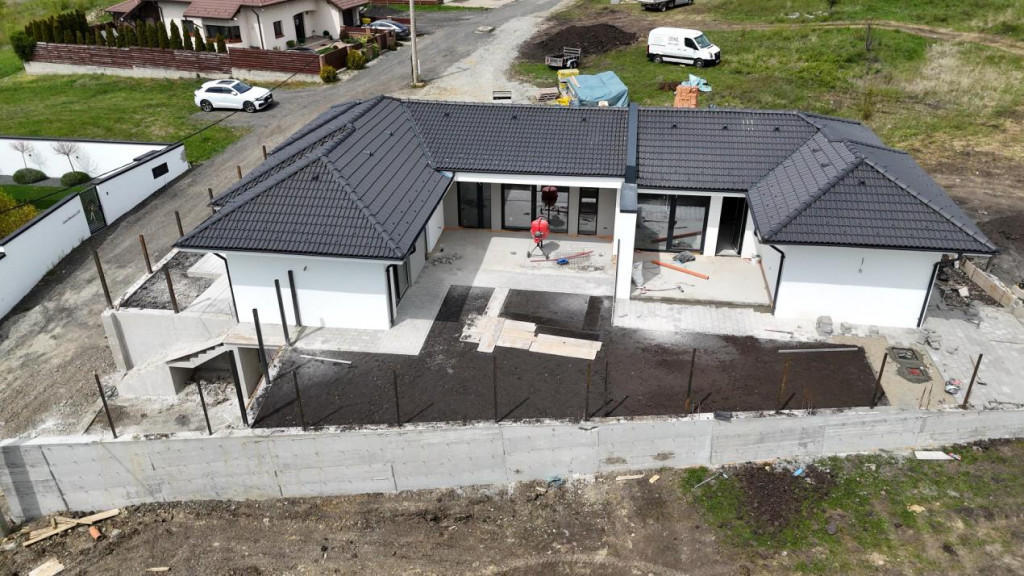 Casa 4 camere + 300mp teren Bavaria Stadt