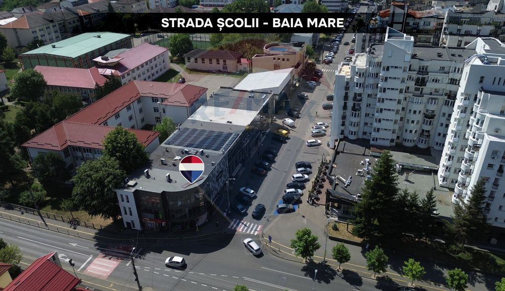 Spatiu comercial/Birou modern de închiriat pe strada Scolii