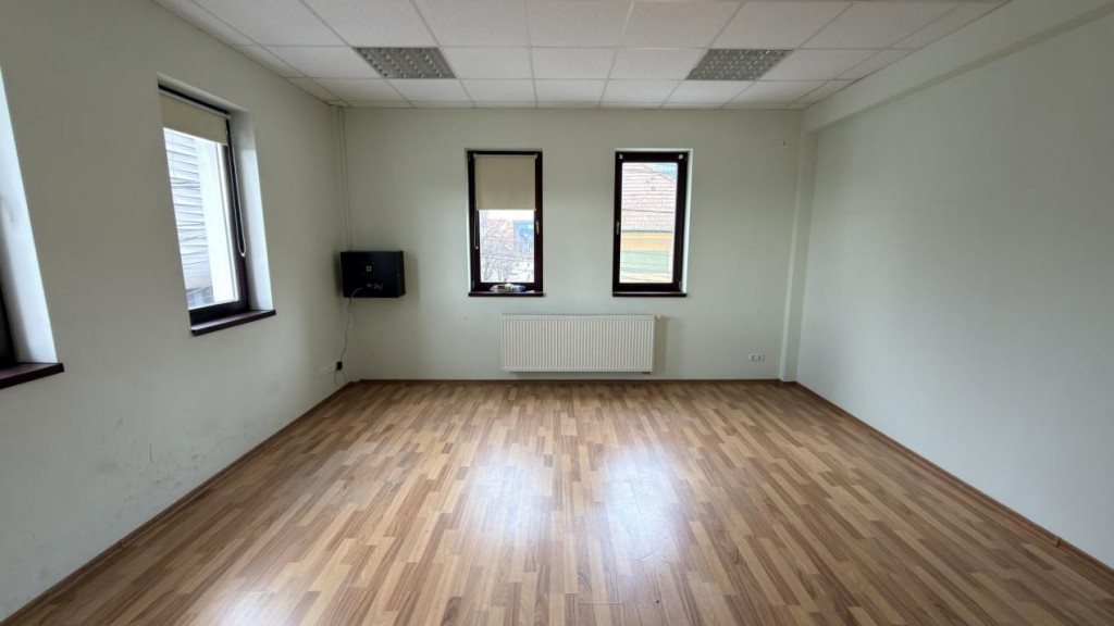 Spatiu birouri 120mp zona Subarini