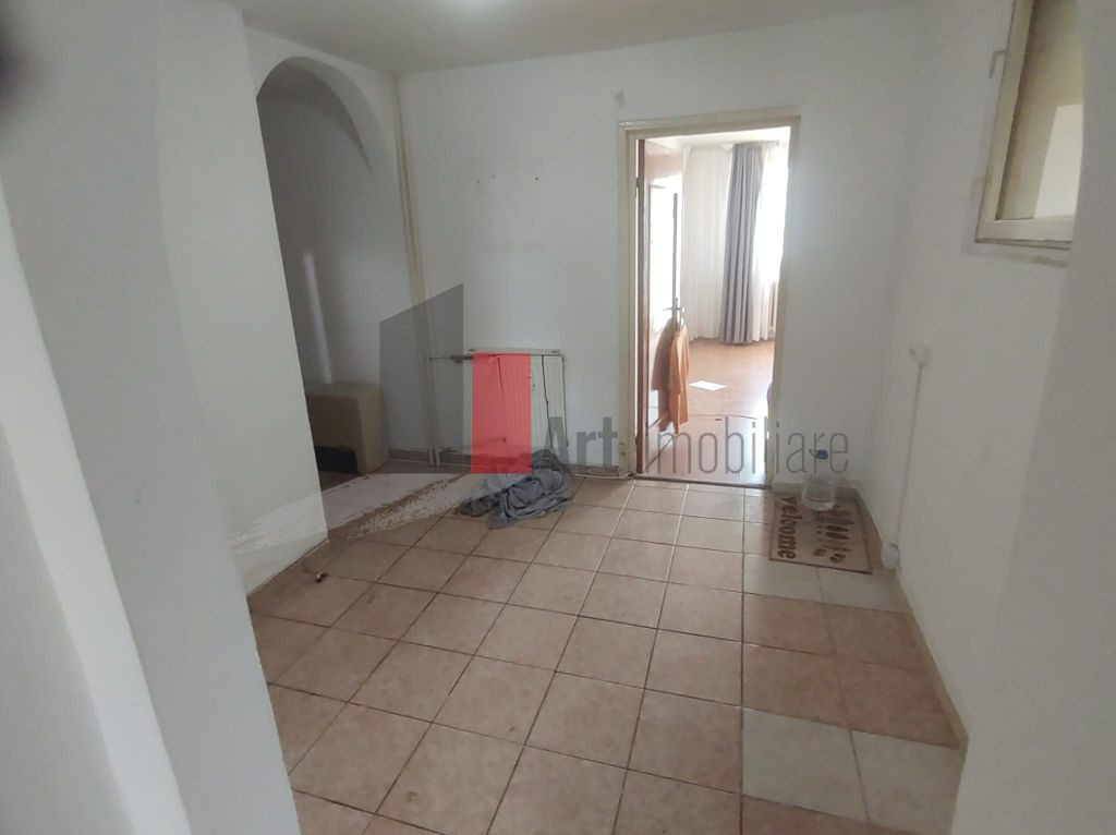 Vânzare apartament decomandat 2 camere - Metrou Lujerului