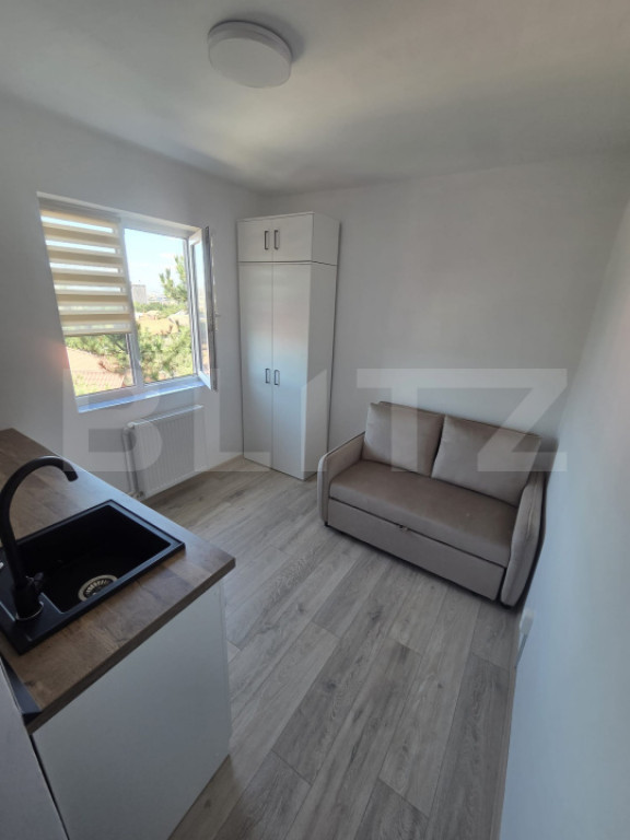 Garsonieră de vânzare, 12 mp, etaj intermediar, zona Gruia