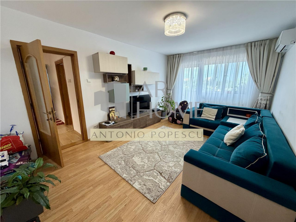 Apartament 2 camere, 51 mp, an 1987, Republicii-Caraiman