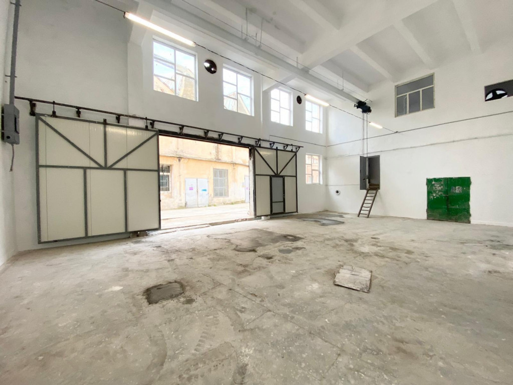Spatiu Industrial 200 mp Central Cisnadie