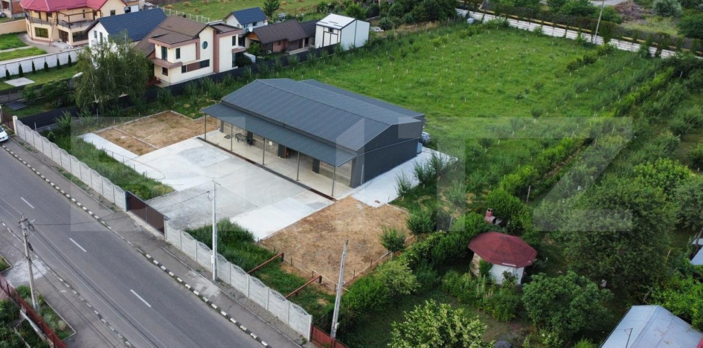 Hală de vanzare2024, 300 mp, teren intravilan 4.650 mp –