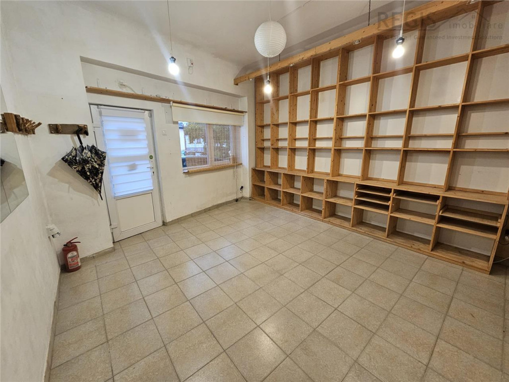 Spatiu comercial Central cu loc de parcare propriu