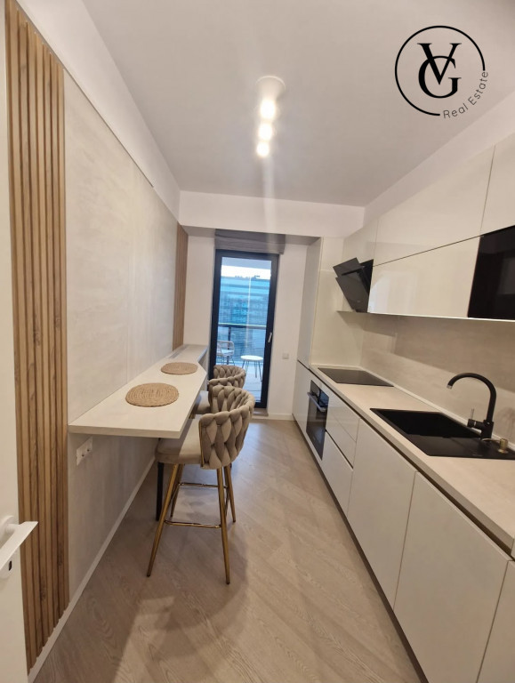 Studio spațios de închiriat I Cortina North