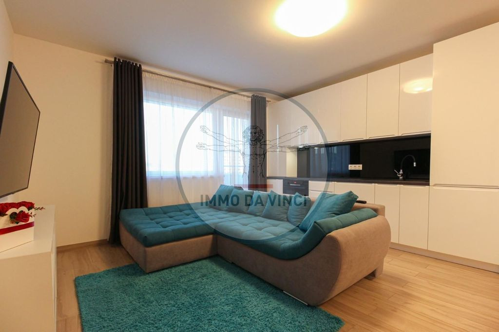 Apartament modern 2 camere + Parcare | Zona VIVO (Str. Av...