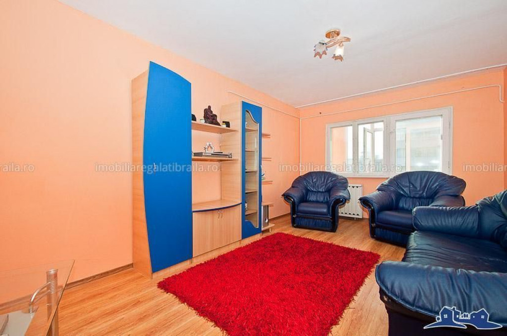 De inchiriat apartament cu 2 camere, Piata Centrala, 370 ...