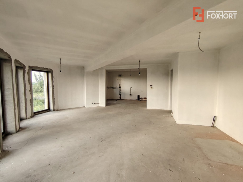 Comision 0% Casa individuala 5 camere cu teren de 747 mp in