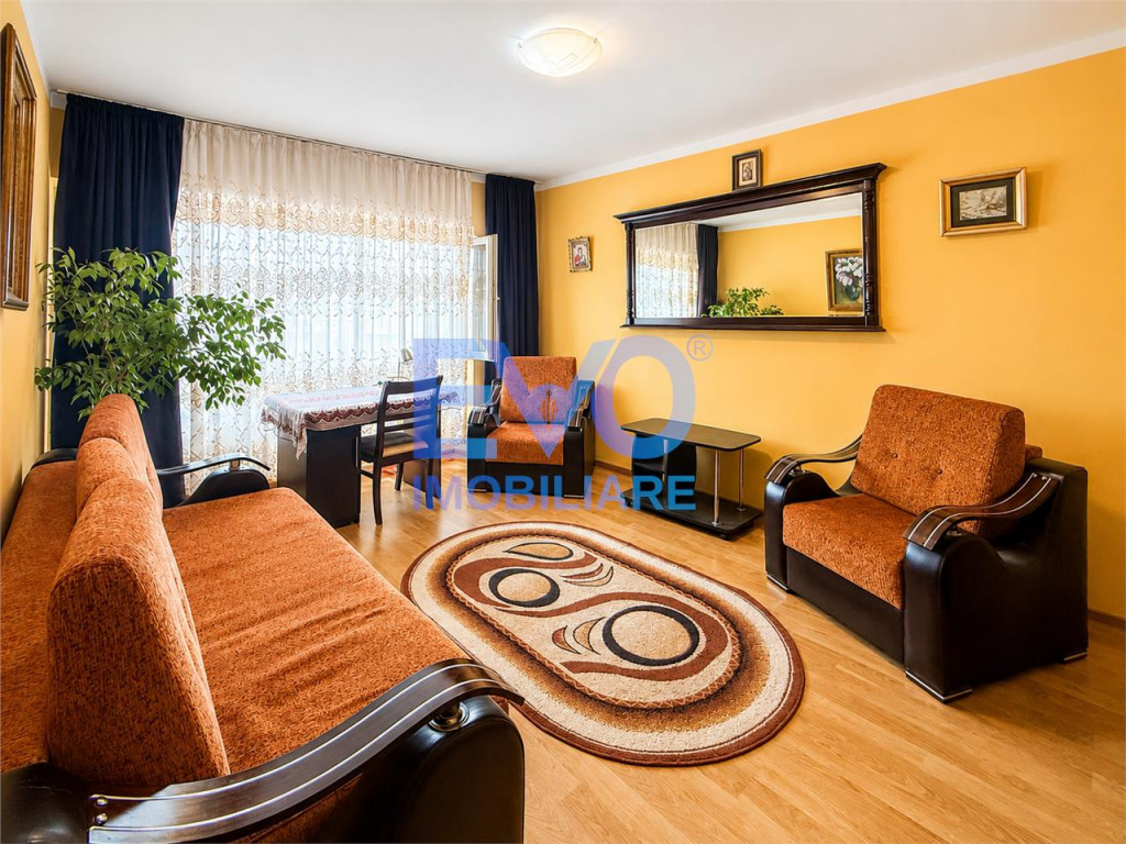 Apartament cu 3 camere de inchiriat, decomandat, zona Garii