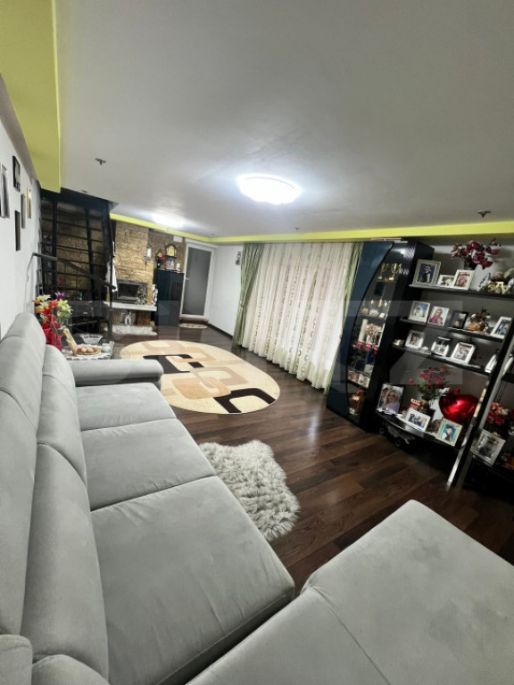 Casa cu 5 camere, de vanzare in Zarnesti - Brasov