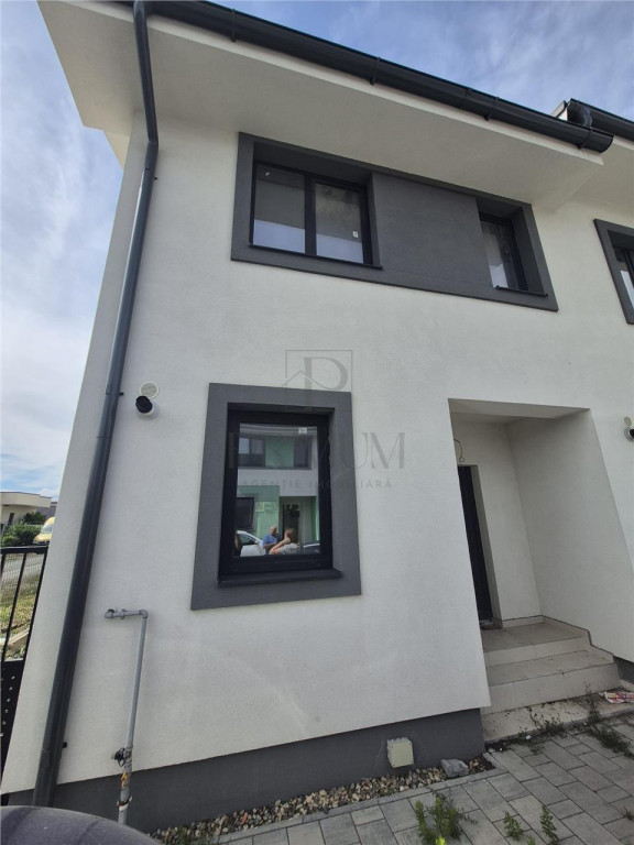 Casa insiruita - partea de margine - teren 90mp - toate util